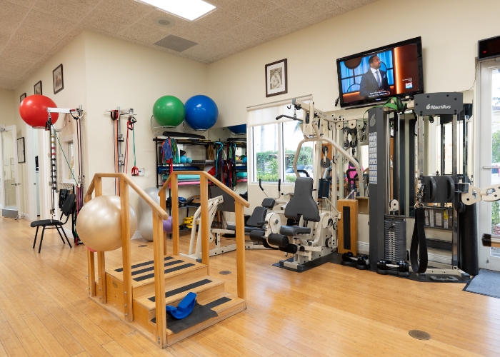 clinic-Interior-11-treament-room-exercise-Bolduc-Physical-Aquatic-Therapy-and-Sports-Medicine-Boynton-Beach-FL